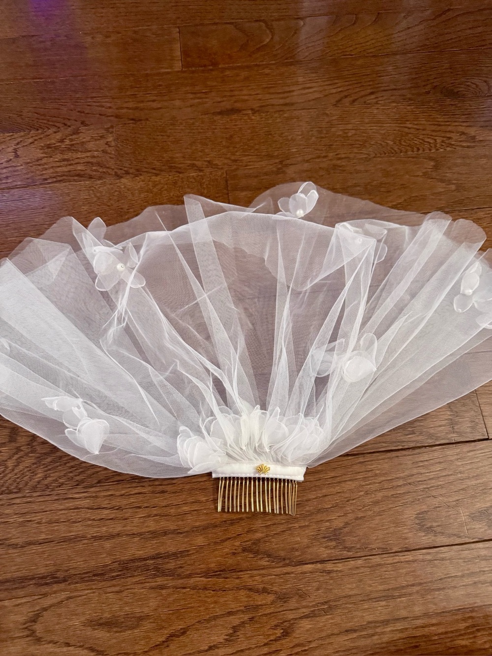 Lele Sadoughi Poppy Veil